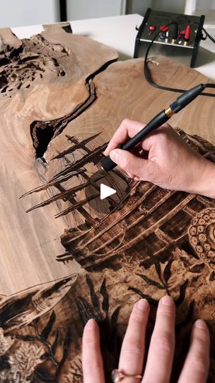 Pyrography Project Ideas, Rustic Drawings, Bending Wood, Woodburning Art, Pole Bending, How To Bend Wood, Woodburning Projects, Pyrography Art, Tatuaje A Color