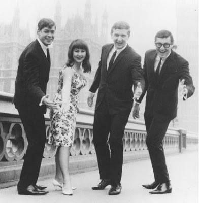 THE SEEKERS - GEORGY GIRL 1966 Judith Durham, Georgy Girl, Popular Music Artists, Pop Music Artists, The Seekers, 20th Century Music, Jazz Singer, 1960s Music, Southern Gospel