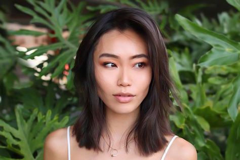 Shoulder Length Hair For Asian Women, Short Hairstyle Women Fine Hair Asian, Best Asian Hairstyles For Women, 2023 Hair Trends For Women Asian, Asian Haircut Women Medium, Female Asian Hairstyles, Unstyled Lob Haircut, Asian Haircut Shoulder Length, Formal Hairstyles Asian Hair