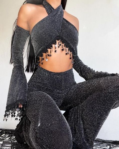 Fractal Witch (@fractalwitch.co) • Instagram photos and videos Lilith Goddess, Festival Outfits Rave, Fest Outfits, Outfits Rave, Fringe Top, Rave Wear, Mode Inspo, Rave Outfits, Performance Outfit