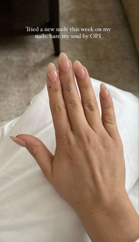 Art Designs Ideas, Gel Nails At Home, Beige Nails, Colorful Nails, Minimal Nails, Nails 2023, Hair Skin Nails, Neutral Nails, Minimalist Nails