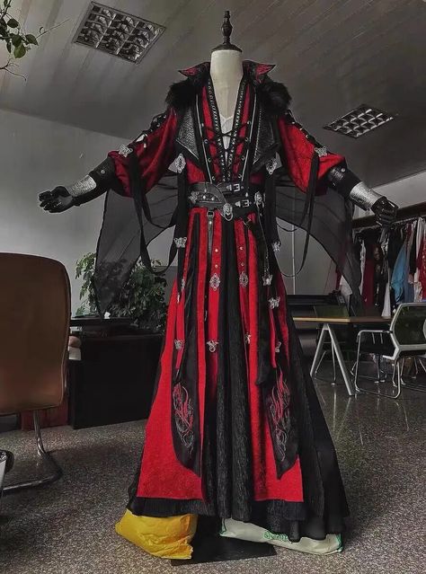 Royalty Outfits Men, Hua Cheng Cosplay, Cos Dress, Red And Black Outfits, Traditional Chinese Art, King Outfit, Male Kimono, Queen Outfit, Hua Cheng