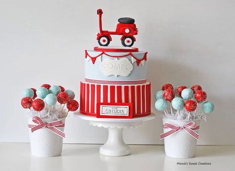 A vespa inspired Christening cake ans cakepops by: minnie's sweet creations Vespa Themed Birthday Party, Vespa Cake, Christening Theme, Christening Themes, Bike Cake, Christening Cakes, Decoration Cake, Birthday Party Theme Decorations, Sweet Art