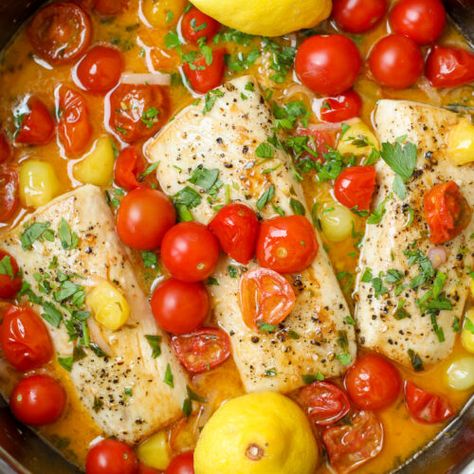 Mahi Mahi with Lemon Butter and Tomatoes - Healthyish Foods Mahi Mahi Pasta Recipes, Mahi Recipes, Mahi Mahi Recipe, Blistered Tomatoes, Mahi Mahi Recipes, Fish And Chicken, How To Cook Fish, Fish Recipe, Cooking With Olive Oil