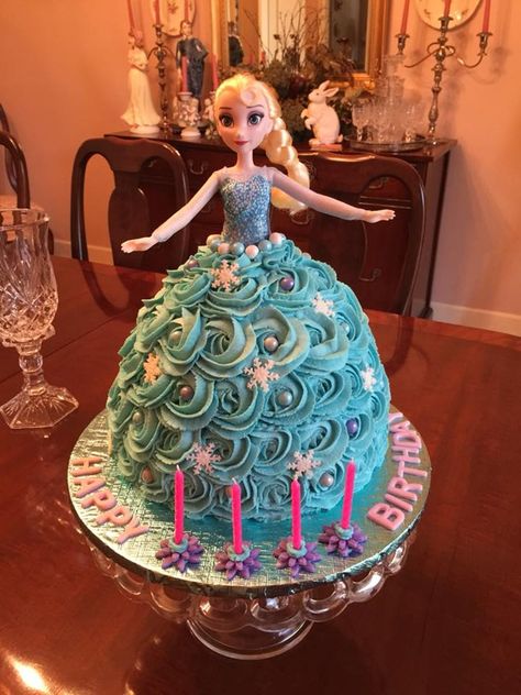 Wilton Doll Cake Ideas, Elsa Barbie Cake Diy, Frozen Dress Cake, Elsa Cake Diy, Elsa Barbie Doll Cake, Elsa Doll Cake Ideas, Elsa Doll Birthday Cake, Elsa Princess Cake, How To Make A Doll Cake