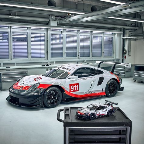 Lego Porsche, Porsche Rsr, Porsche 9, White Ferrari, Dream Car Garage, Porsche Motorsport, Pimped Out Cars, Scale Models Cars, Lego Cars