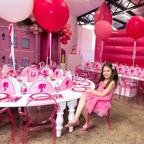 PAPERplayground on Instagram: "Our complete paperie and Barbie house backdrop for Sophia’s birthday! All styled so beautifully by Sophia’s mum @lisakekatos 💓" Barbie Bday, Barbie Party, Barbie House, Pink Flower, Aspen, My Style, Birthday, Pink, On Instagram