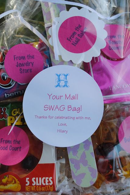 Swag Bag - cutest party favor for pre-teens!!! Mall Birthday Party, Mall Birthday, Mall Scavenger Hunt, Scavenger Hunt Party, Golden Party, Scavenger Hunt Birthday, Diy Crafts For Teen Girls, Birthday Presents For Girls, Diy Crafts For Teens