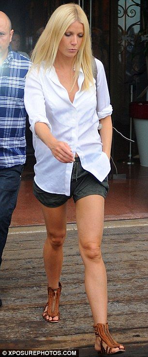 Knee Wrinkles, Business Woman Fashion, Beauty Remedies, Exercise Motivation, Sister Wife, Gwyneth Paltrow, Laid Back Style, Fashion Icon, Woman Fashion