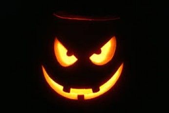 Great Photo Tips for Photographing Jack-O-Lanterns Pumpkins Carving, Scary Halloween Pumpkins, Halloween Jokes, Pumpkin Wallpaper, Image Halloween, Labu Halloween, Jack O Lantern Faces, Pumpkin Carving Patterns, Carved Pumpkin