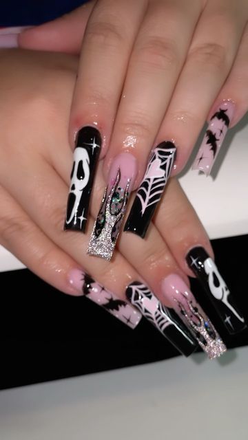 Spooky Nails With Charms, Halloween Acrylic Nails 2024, Nail Inspiration Pink, Nail Inspo 2022, Nail Green, Nail Inspo Fall, Summer Nail Color, Nails Shapes, Matching Nails