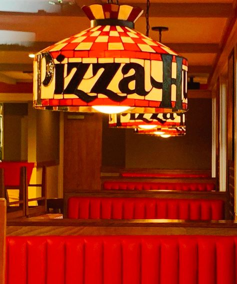 3d Mood Board, Vintage Pizza Hut, New House Aesthetic, Old School Pizza, Retro Game Room, Neon Guitar, Pizza Hut Restaurant, Dwight Fairfield, Restaurant Pics