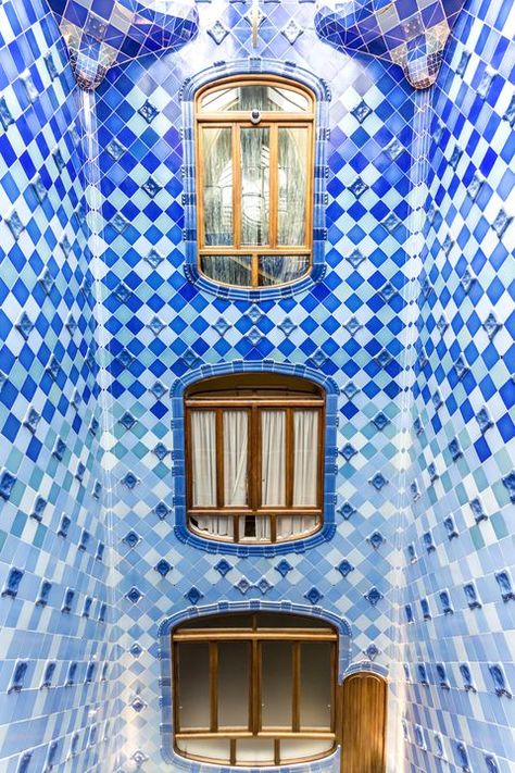 Casa Batll�ó Hotel Poster, Gaudi Mosaic, Mosaic Medallion, Gaudi Architecture, Barcelona Architecture, Barcelona Spain Travel, Blue Mosaic Tile, Gaudi Barcelona, Antonio Gaudí