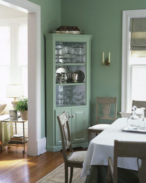 After: Eye-Catching Cabinet Corner Cabinets Dining Room, Corner Cabinet Dining Room, Small Corner Cabinet, Dining Room Corner, Cabinet Dining Room, Farmhouse Side Table, Easy Diy Decor, Cute Dorm Rooms, Room Corner