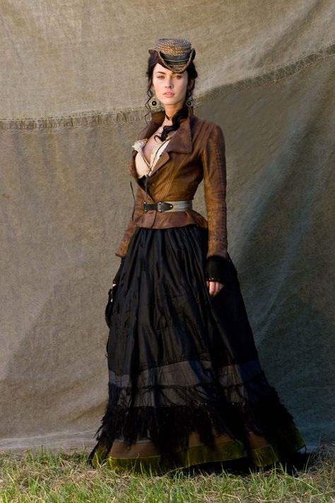 Megan Fox Wild West Outfits, Wild West Costumes, Jonah Hex, Mode Steampunk, Formal Clothing, Western Costumes, Steampunk Women, Wilde Westen, Looks Country