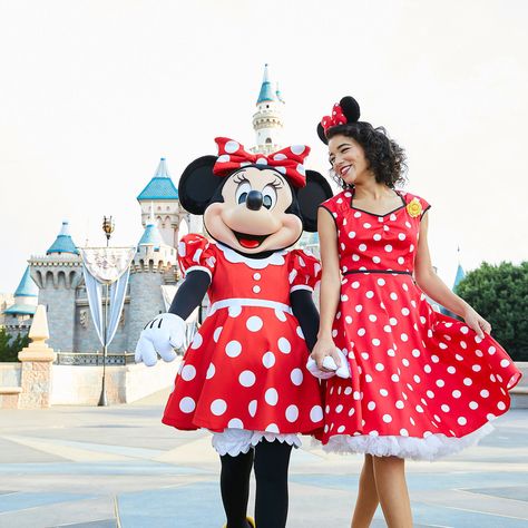 Minnie Mouse Sweetheart Dress for Women #minniemouse #minnie #polkadots #disney #disneyfashion #disneystyle #disneylife #ad Minnie Mouse Costume Diy, Mini Mouse Dress, Disney Outfits Women, Disney Surprise, Mickey Mouse Costume, Minnie Mouse Costume, Diy Costumes Women, Mouse Costume, Costume For Women