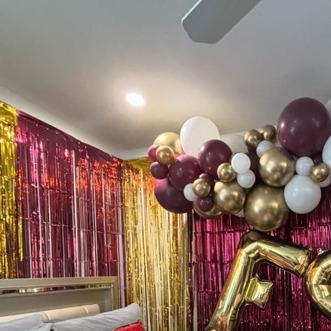 Lynda on Instagram: "Another great FSU bed party!! Congratulations on your acceptance! #bedparty #collegebound #floridastateuniversity #balloongarland #balloonarch #balloondecor" Fsu Decorations, Fsu Bed Party, Fsu Graduation Party, Fsu Graduation, Florida State University, Balloon Arch, Grad Parties, Balloon Garland, Balloon Decorations