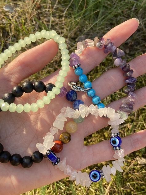 Spiritual Beaded Jewelry, Beaded Diy Bracelets, Spiritual Jewelry Aesthetic, Crystal Bracelets Aesthetic, Bracelets Grunge, Crystal Jewelry Aesthetic, Grunge Bracelets, Bracelet Grunge, Funky Bracelets