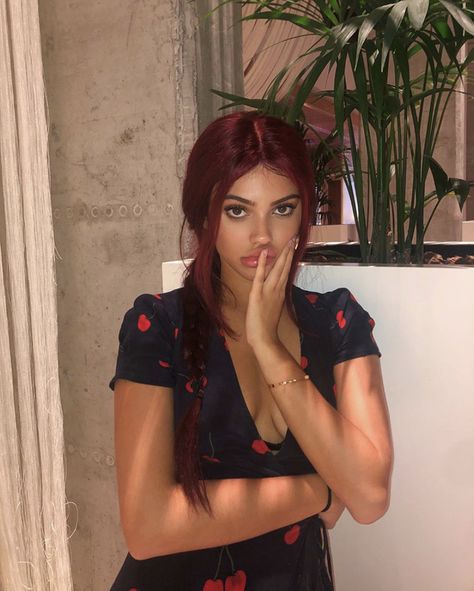 kelsey on Instagram: “landed in ibiza!!!! what should i do while im here?!” Red Hair Indian, Red Hair Tan Skin, Red Hair On Dark Skin, Pelo Color Borgoña, Hair Color For Tan Skin, Red Hair Outfits, Kelsey Calemine, Cherry Red Hair, Wine Red Hair