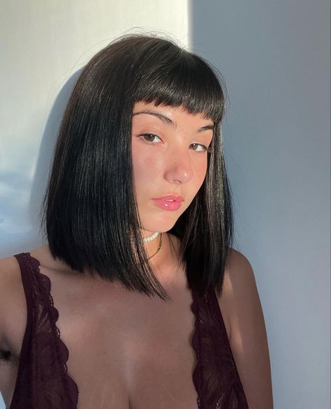 Short Straight Bob With Fringe, Fringe Hairstyles Round Face Straight Hair, Shoulder Length Hair With Micro Bangs, Black Hair Bob With Bangs, Straight Across Bangs Short Hair, Microbangs Short Hair Round Face, Short Black Bob With Bangs, Black Hair Micro Bangs, Black Bob With Fringe