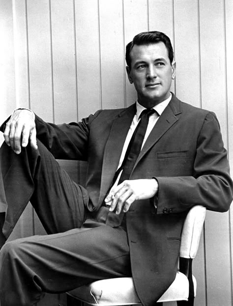 The 20 Most Stylish Men of Hollywood's Golden Age, Rock Hudson Walk Of Fame Stars, Klasik Hollywood, Blake Edwards, Most Stylish Men, A Man In A Suit, Man In A Suit, Rock Hudson, Hollywood Men, Best Dressed Man