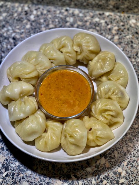 Momos Photo, Momo Food, Indian Bedroom, Tastemade Recipes, Vegetarian Snacks Recipes, Food Babe, Vegetarian Snacks, Night Wishes, Snacks Recipes