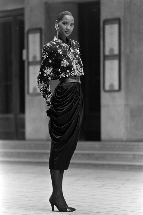 Hanae Mori Fashion, Japanese Fashion History, Hanae Mori Vintage, Motonari Mori, John Galliano 1995 Fall, Hanae Mori, Japanese Fashion Designers, Mori Fashion, Luxury Brands