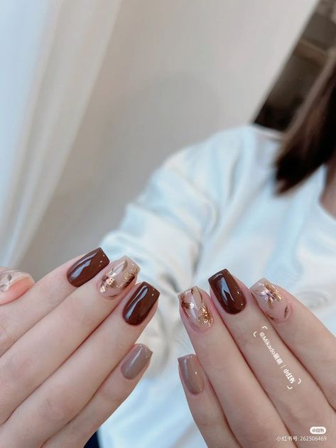 Nail Art Brown, Alex Martin, Natural Nails Manicure, Spring Break Nails, Minimal Nails Art, Simple Fall Nails, Autumn Nail, Elegant Nail Art, Broken Nails