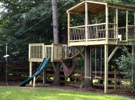 Diy Treehouse For Kids, Treehouse For Kids, Diy Treehouse, Treehouse Design, Backyard Treehouse, Simple Tree House, Patio Edging, Building A Treehouse, Tree House Plans