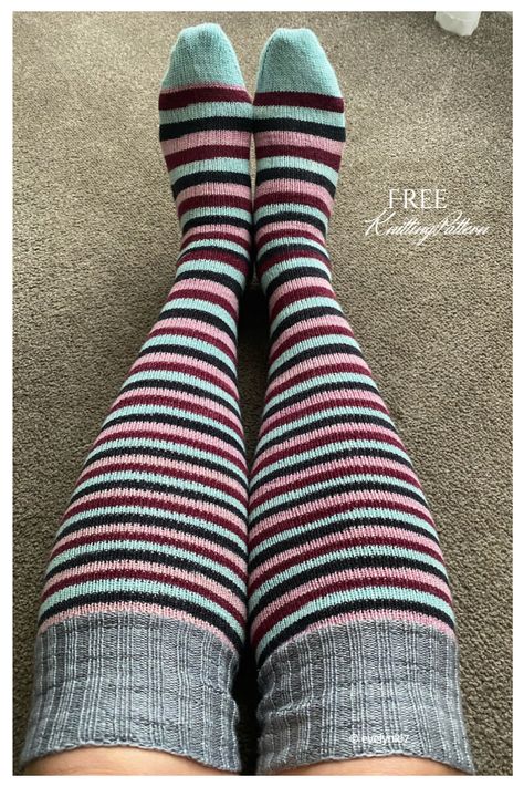 Knit Leggings Pattern, Sock Yarn Projects, Knitted Socks Free Pattern, Crochet Socks Pattern, Knitted Slippers Pattern, Knitting Patterns Free Beginner, Knit Stockings, Stocking Pattern, Sock Knitting Patterns