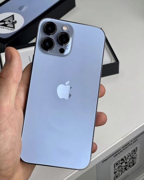 Apple Smartphone, Apple Iphone Accessories, Free Iphone Giveaway, 3d Camera, Iphone Obsession, Iphone Pro, Apple Inc, Iphone Accessories, Free Iphone