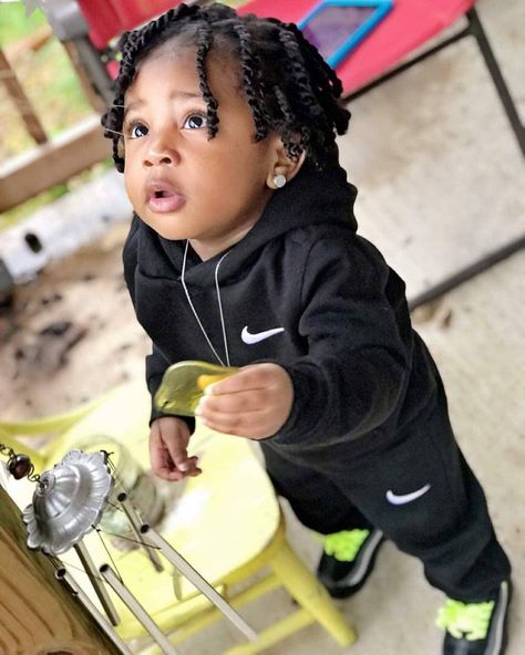 OMG 😍😍 Tagg source 👑⭐👑⭐👑⭐ #followme #likes #likes4likes #photooftheday #bckcutie #FashionKids #kidsofinsta #babiesofinsta #Fashion… Boy Braids, Future Son, Baby Boy Hairstyles, Braids For Boys, Black Baby Boys, Baby Boy Swag, Cute Mixed Babies