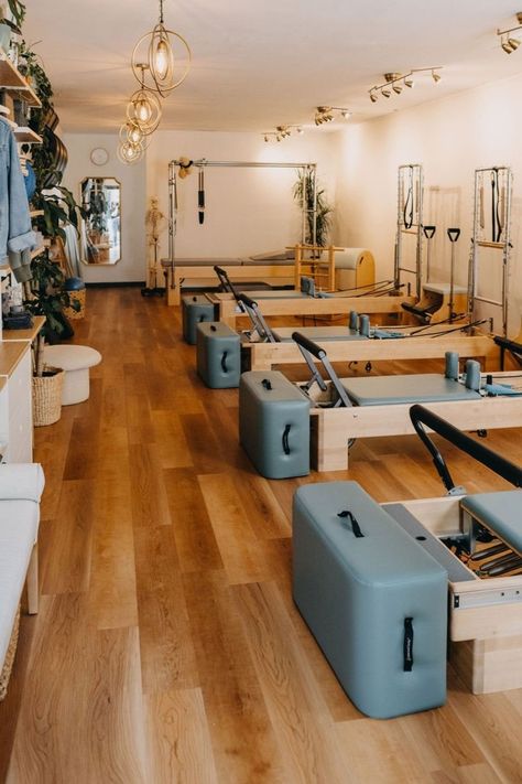 Serō Pilates Pilates Room Ideas Home, Small Pilates Studio, At Home Pilates Studio, Home Pilates Room, Pilates Studio Aesthetic, Pilates Interior, Pilates Studio Design Interiors, Yoga Studio Interior, Home Pilates Studio