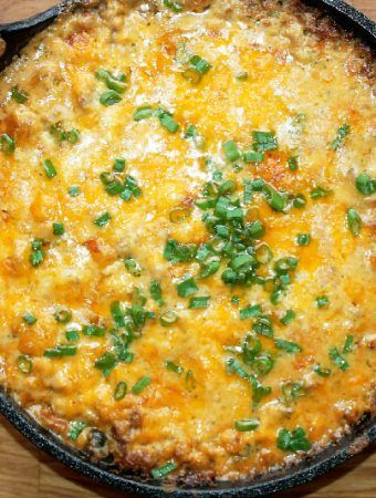 Mexican Corn Dip, Gluten Free Easy, Dip Recipes Appetizers, Chicken Dip Recipe, Buffalo Chicken Dip Recipe, Spicy Corn, Cajun Creole Recipes, Jerky Recipes, Mexican Corn