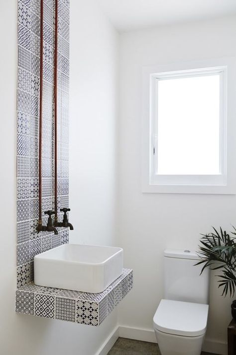 This striking tiled setup with exposed pipes that I would like in my imaginary pool house, please. Design Interior Baie, Beautiful Small Bathrooms, Minimalist Dekor, Downstairs Toilet, Sink Units, Bad Inspiration, Decor Baie, Trendy Bathroom, Tiny Bathroom