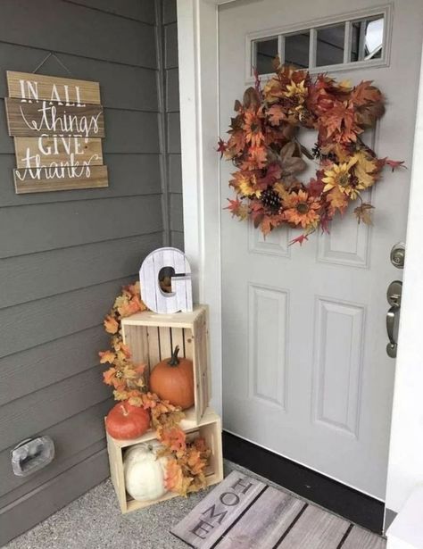 Cool 30+ Catchy Fall Home Decor Ideas That Will Inspire You Fall Leaves And Pumpkins, Fall Front Porch Decor, Diy Outdoor Decor, Fall Front Porch, Fall Decoration, Farmhouse Fall Decor, Fall Outdoor Decor, Front Porch Decorating, Fall Decorations Porch