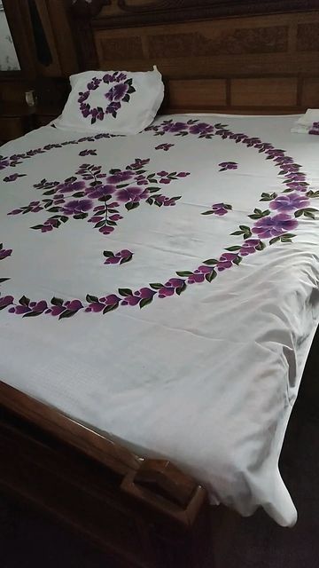 Bedsheet Painting Designs, Bedsheet Painting, Bed Sheet Painting Design, Designer Bed Sheets, Designer Bed, Fabric Painting On Clothes, Ribbon Embroidery Tutorial, Quick Workout Routine, Embroidery Tutorial