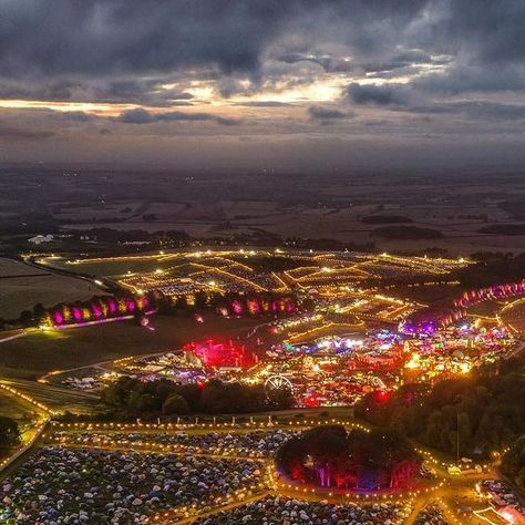 Richard Thomas on Instagram: "Boomtown music festival in Winchester, taken at dusk from above using a drone. . . DJI Mini 3 Pro . . #boomtown #boomtownfestival #boomtownfair #boomtown2023 #droneexec #dronepals #dronephotography #djiglobal #dronemperors #droneoftheday #dronelife #instalike #instadaily #picoftheday #ukpotd #ig_shotz #ukshots #excellent_britain #voyaged #uk_greatshots" Uni Posters, Boomtown Festival, Leeds Fest, Rave Aesthetic, Dji Mini 3 Pro, Richard Thomas, Midsummer Nights Dream, Gap Year, Summer 24