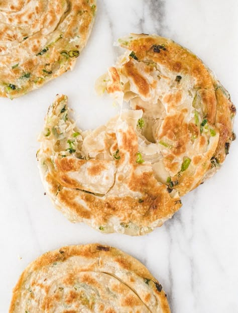 Flaky Scallion Pancakes, Scallion Pancakes Chinese, Mushroom And Cheese, Onions Recipes, Taiwanese Recipes, Green Onion Pancake, Onion Pancake, Custard Buns, Naan Flatbread