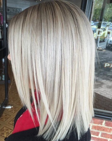 Blonde Layered Lob                                                                                                                                                      More Layered Lob, Long Bobs, Kid Hair, Thick Hair Styles Medium, Makeup Tip, Blonde Layers, Haircut For Thick Hair, Medium Hair Cuts, Platinum Blonde