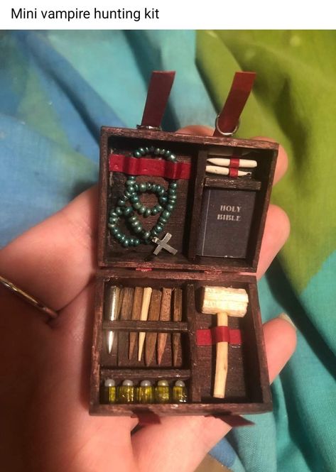 Vampire Hunting Kit, Vampire Kit, Mini Apothecary, Apothecary Shop, Barbie House Furniture, Fantasy Map Making, Sister Crafts, Doll House Crafts, Dnd Miniatures