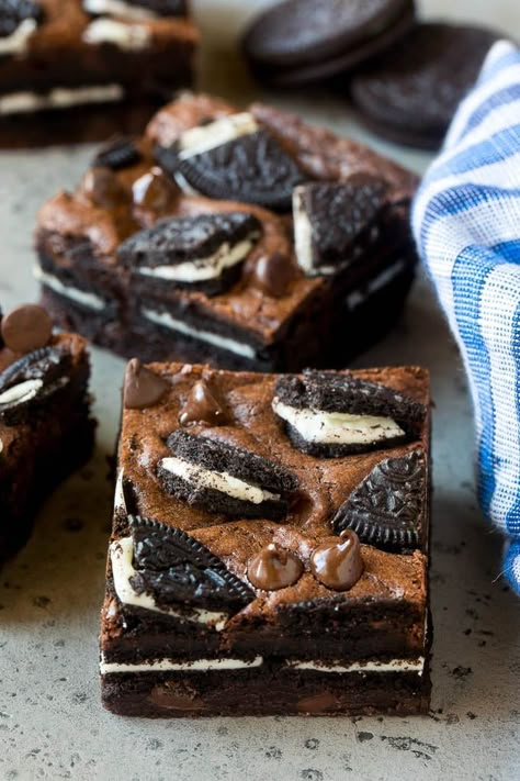 Oreo Brownies Recipe | Homemade Brownies | Chocolate Chip Brownies #brownies #oreos #chocolate #dessert #sweets #dinneratthezoo Food Candy, Oreo Brownies, Oreo Cookie, Sweet Snacks Recipes, Food Drinks Dessert, Oreo Cookies, Brownie Recipes, Food Obsession, Cookies And Cream