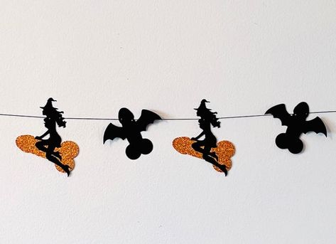 Halloween Bachelorette Party Garland Halloween Bachelorette - Etsy Witch Bachelorette Party, Bachelorette Party Snacks, Black Bachelorette Party, Halloween Bachelorette Party, Bachelorette Party Decoration, Halloween Bridal Showers, Nola Bachelorette, Dark Wedding Theme, Garland Halloween