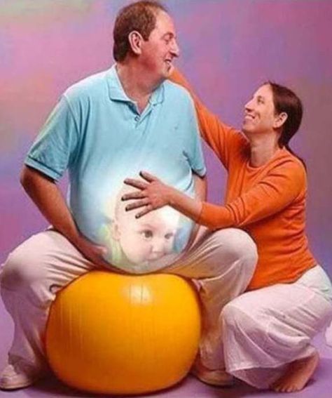 Awkward Pregnancy Photos, Ja I Ty, Funny Couples, Photo Couple, What’s Going On, Pregnancy Photoshoot, Images Gif, Pregnancy Photos, Reaction Pictures