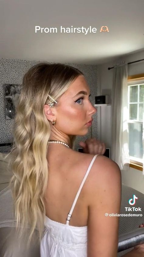 Sleek Prom Hair, Prom Hair Tutorial, Cute Prom Hairstyles, Hairstyle Videos, Formal Hairstyles For Long Hair, Prom Hairstyle, Night Hairstyles, Simple Prom Hair, Ball Hairstyles