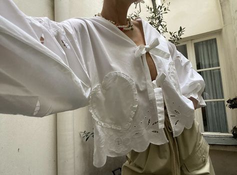 Spring Paris, Female Streetwear, Quoi Porter, 2024 Spring Summer, Womens Tops Summer, Mode Inspo, Lantern Sleeve, V Neck Blouse, Streetwear Women