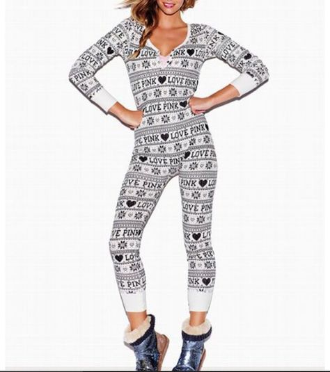 Victoria secret onesie Onesies For Women, Victoria Secret Christmas, Pink Onesie, Christmas Onesie, Cute Sleepwear, Pink Nation, Vs Pink, Victoria's Secret Pink, Victoria Secret