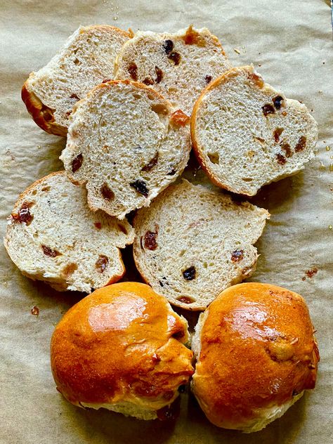 Danish Fruit Buns Fruit Buns, Hot Cross Bun, Cheese Buns, Dried Fruit Mix, Dough Scraper, Cross Buns, Bun Recipe, Fruit Tea, Mixed Fruit