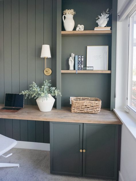 Ikea Corner Desk, Ikea Study, Diy Built In Desk, Ikea Office Hack, Built In Desk And Shelves, Ikea Home Office, Diy Built In, Bedroom Wall Units, Small Room Makeover