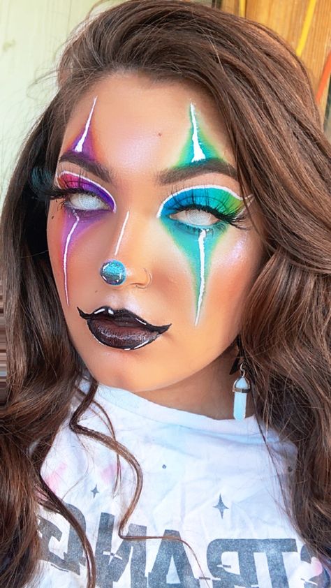 Cute Halloween Makeup For Women, Female Clown Makeup Halloween, Scary Neon Clown Makeup, Rave Clown Makeup, Cotton Candy Clown Makeup, Clown Makeup Neon, Halloween Costumes Clown Women, Clown Make Up Cute, Fun Clown Makeup